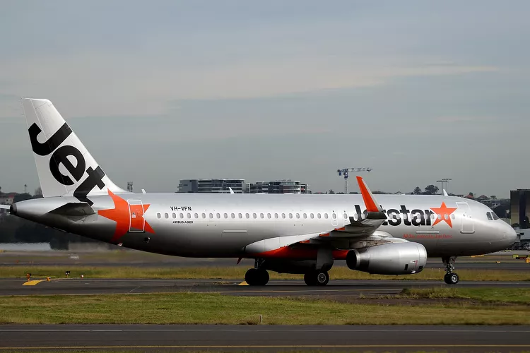 Teen Sneaks Onto Australian Flight With Gun, Tackled by Brave Passengers